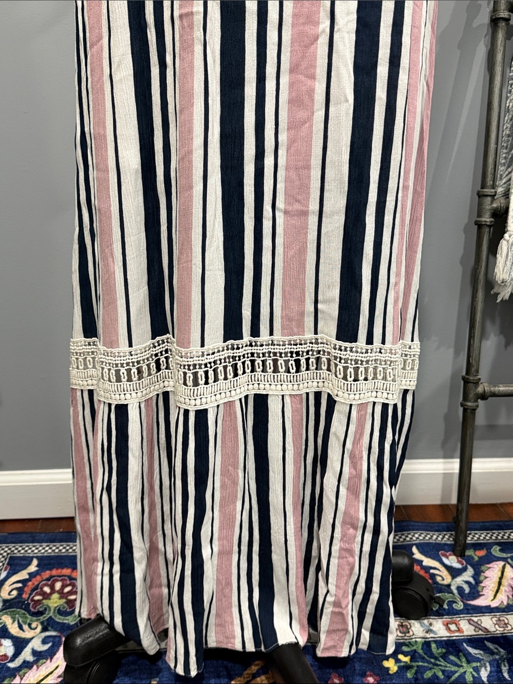 Davi & Dani Striped Boho Maxi Dress Lace Trim Tie Waist Size L - Picture 4 of 9